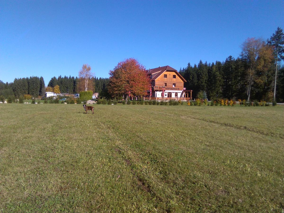 Penzion Planicka Černá v Pošumaví Exteriör bild